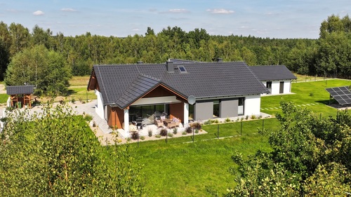 Od piwnicy po dach – kompleksowa izolacja jako fundament nowoczesnego domu